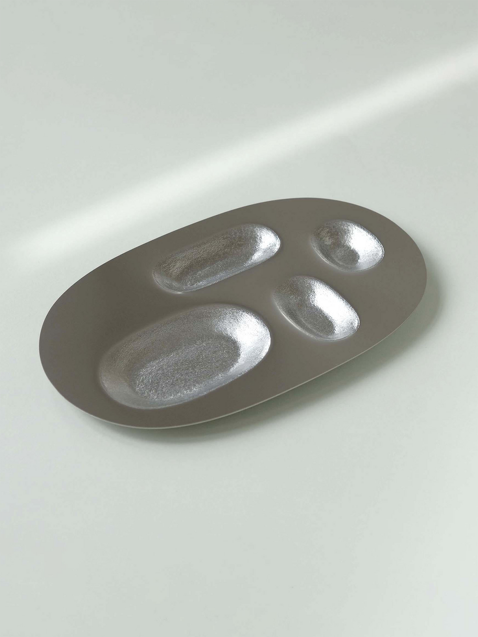 Hammered Tray – BOTHI